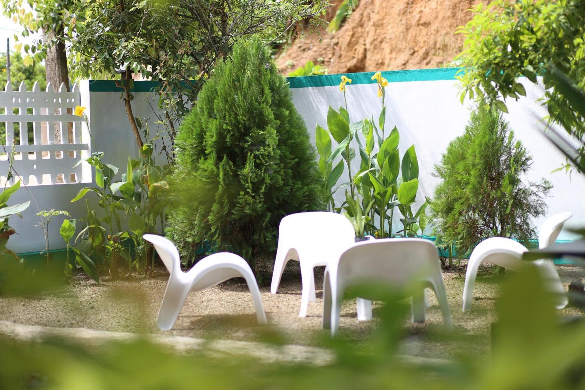 Bakery Family Guest House Mirissa Exterior photo